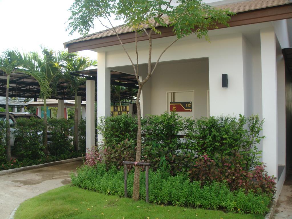 Saabpaiboon Grand Resort Ban Talat Pokój zdjęcie